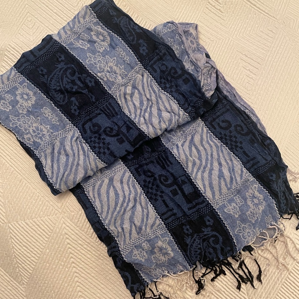 Blue warp/scarf